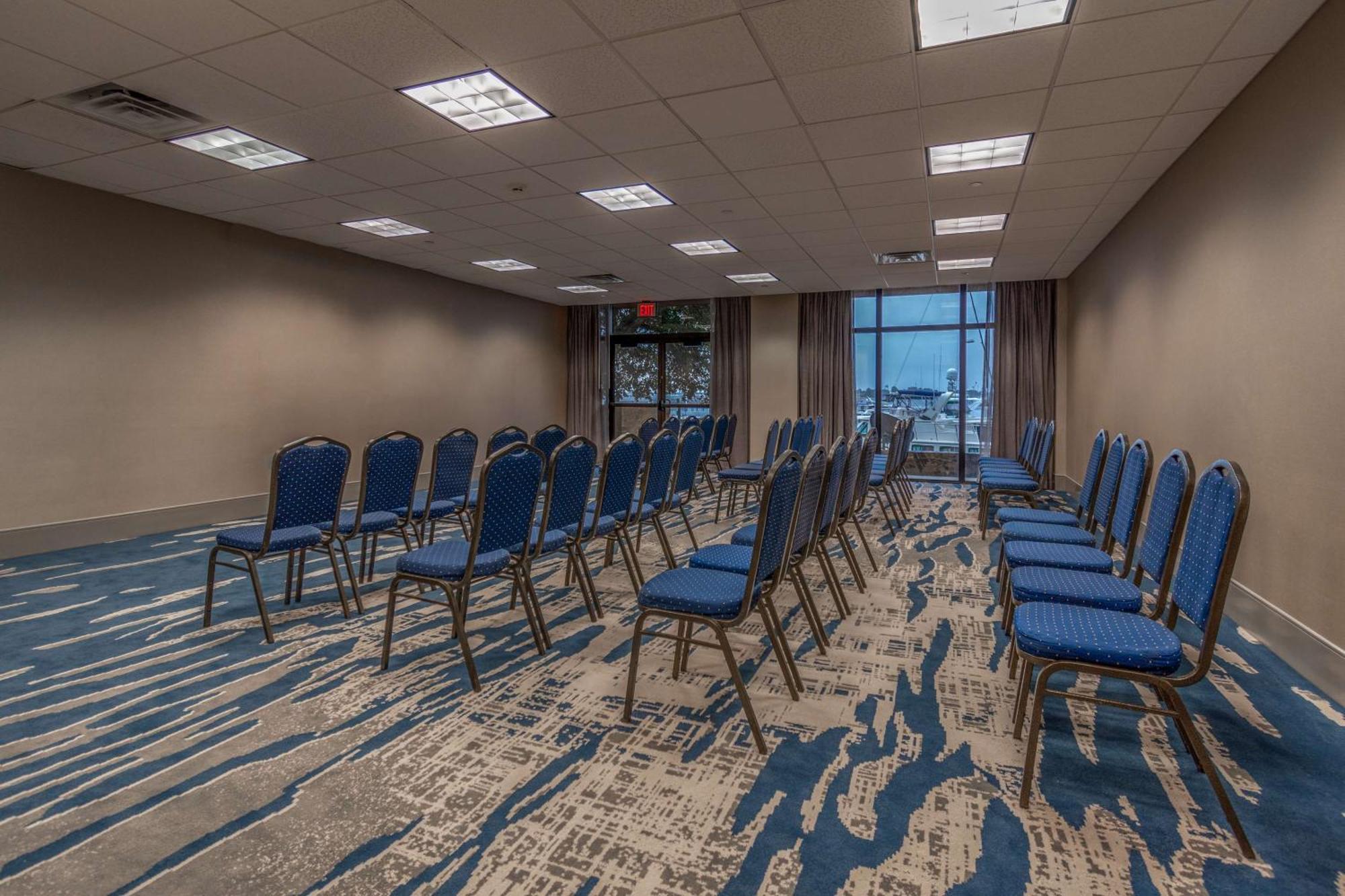 Doubletree By Hilton New Bern - Riverfront Экстерьер фото